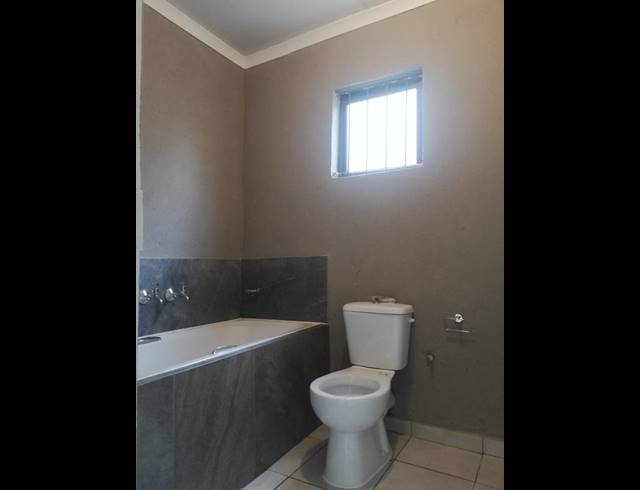 2 BEDROOM HOUSE FOR SALE IN SOSHANGUVE XX